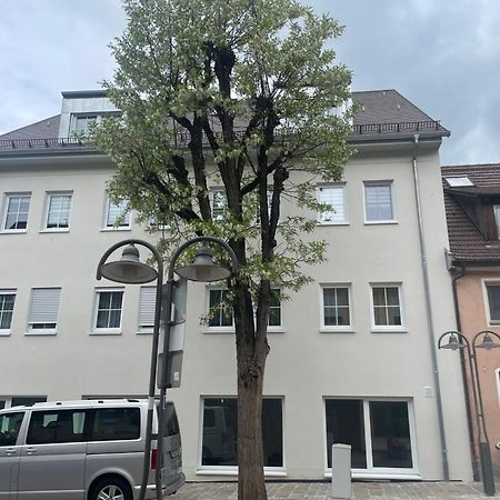טטנאנג Golden Poodle Luxusappartment Am Neuen Schloss Tettang מראה חיצוני תמונה