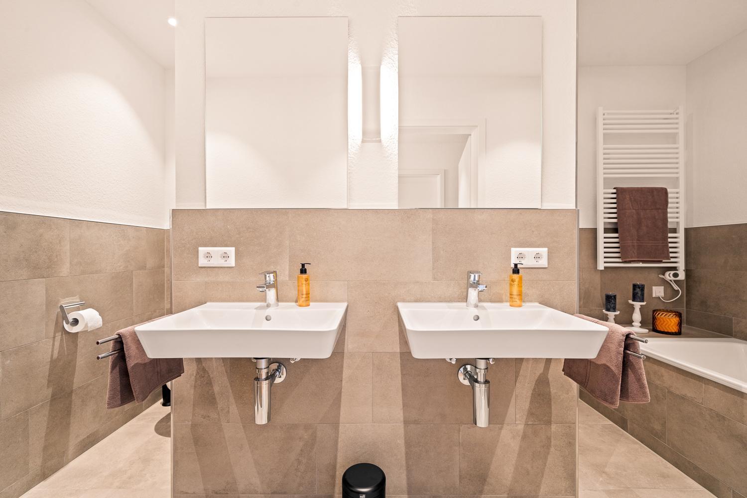 טטנאנג Golden Poodle Luxusappartment Am Neuen Schloss Tettang מראה חיצוני תמונה